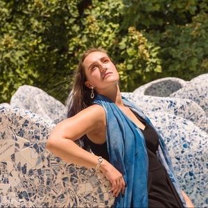 Meet your Posher, Zeva